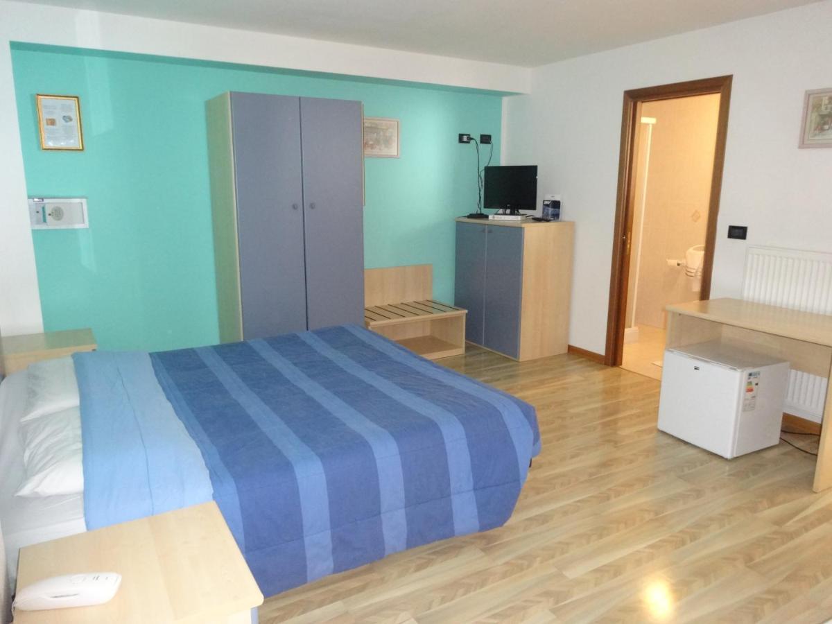 Hotel Genzianella Presenaio Extérieur photo
