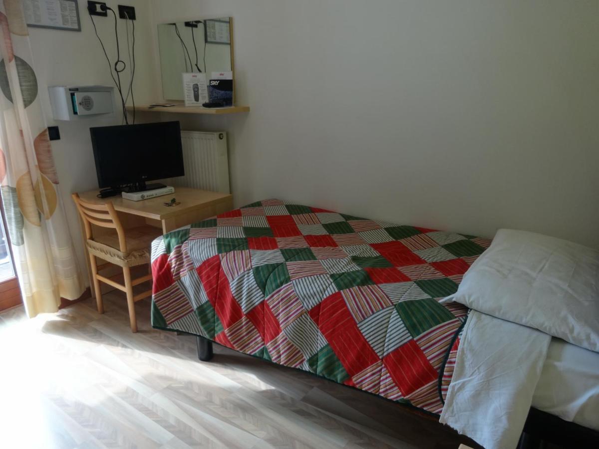 Hotel Genzianella Presenaio Extérieur photo