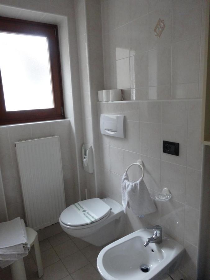 Hotel Genzianella Presenaio Extérieur photo
