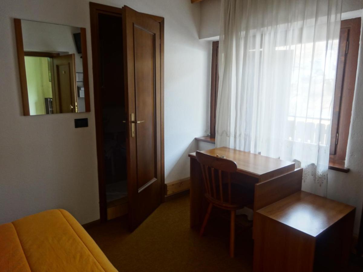 Hotel Genzianella Presenaio Extérieur photo
