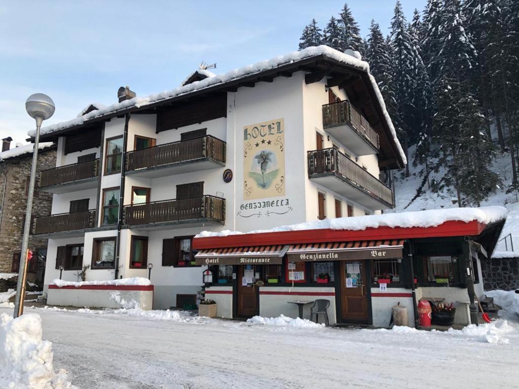 Hotel Genzianella Presenaio Extérieur photo
